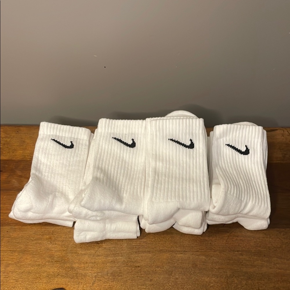⚡️Nike Men's Medium (6-8) Crew Socks 12 Pack NWOT
